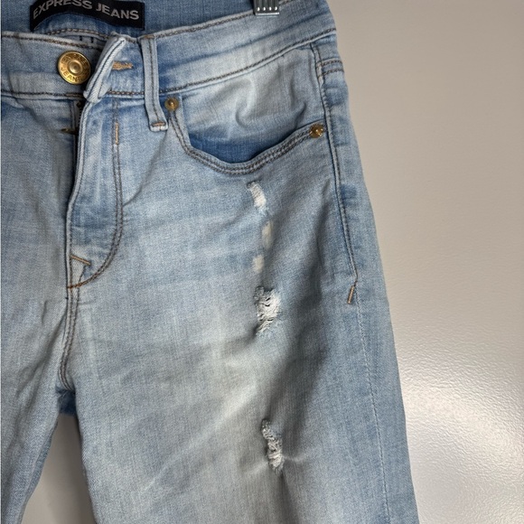 Express Women's Light Blue Distressed Jeans midrise (Size 4R) - Picture 4 of 10